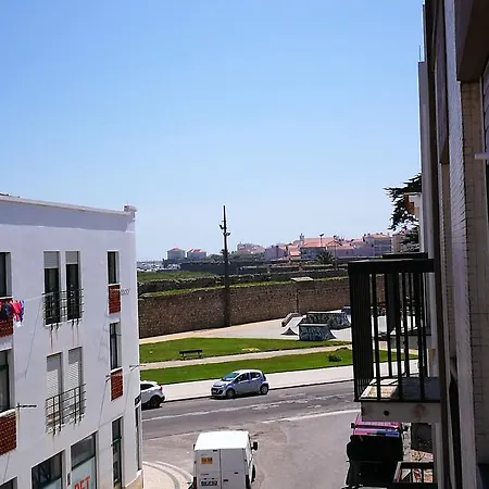 Peniche's Blue & White Appartamento *